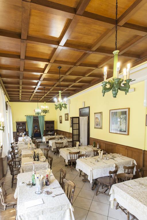 圣卡洛餐厅酒店 萨尔索马焦雷泰尔梅 外观 照片